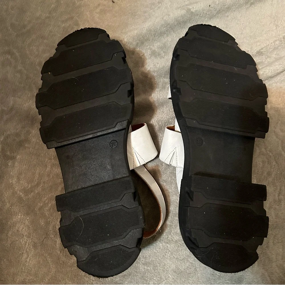 Silent D these super